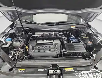 Volkswagen Tiguan 2022 2.0 Автомат в Москве № 199271, миниатюра 5