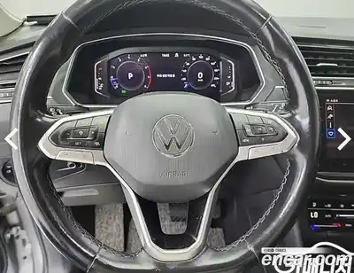 Volkswagen Tiguan 2022 2.0 Автомат в Москве № 199271, миниатюра 9