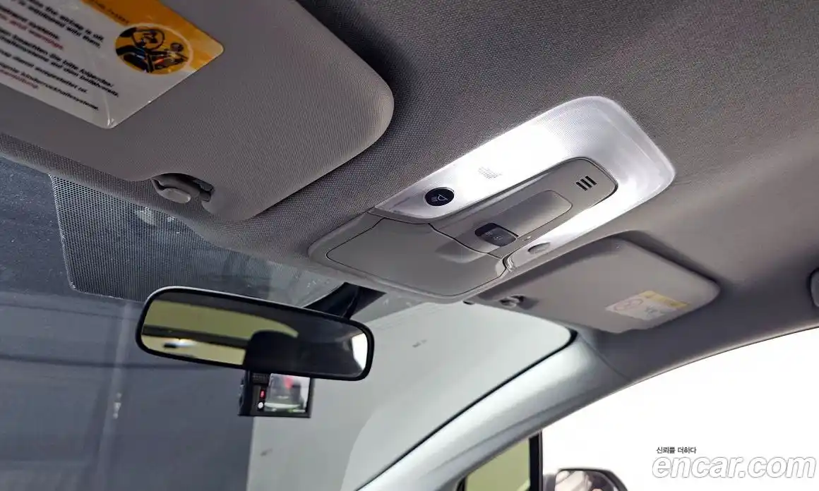 Toyota Prius 2016 1.8 Автомат в Москве № 199644, фото 11