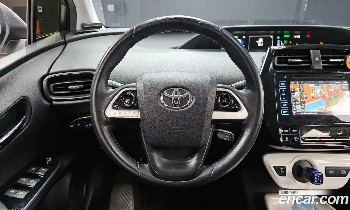 Toyota Prius 2016 1.8 Автомат в Москве № 199644, фото 19