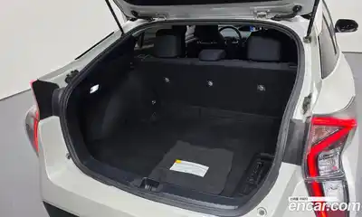 Toyota Prius 2016 1.8 Автомат в Москве № 199644, миниатюра 5