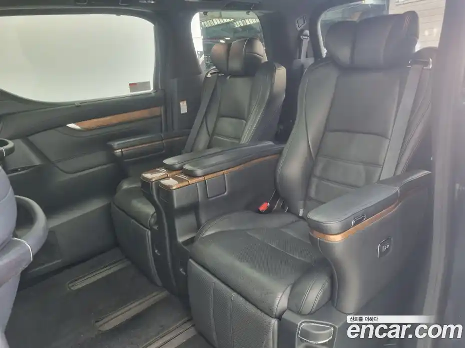 Toyota Alphard 2017 3.5 Автомат в Москве № 199707, фото 13