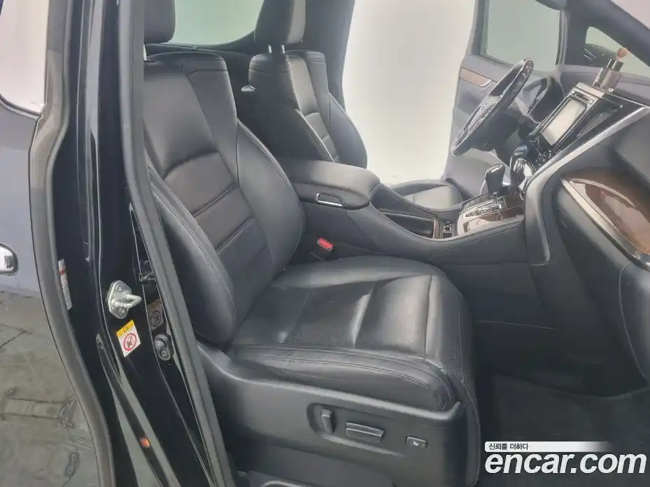 Toyota Alphard 2017 3.5 Автомат в Москве № 199707, фото 17
