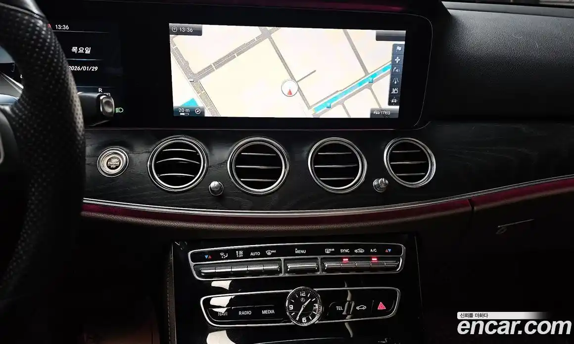 Mercedes-Benz E-Class 2017 2.0 Автомат в Москве № 212130, фото 13