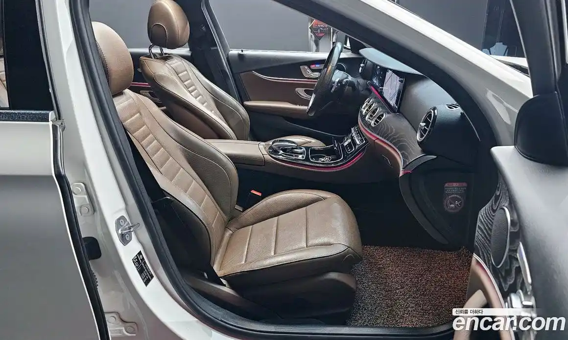 Mercedes-Benz E-Class 2017 2.0 Автомат в Москве № 212130, фото 14