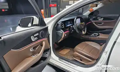 Mercedes-Benz E-Class 2017 2.0 Автомат в Москве № 212130, миниатюра 5
