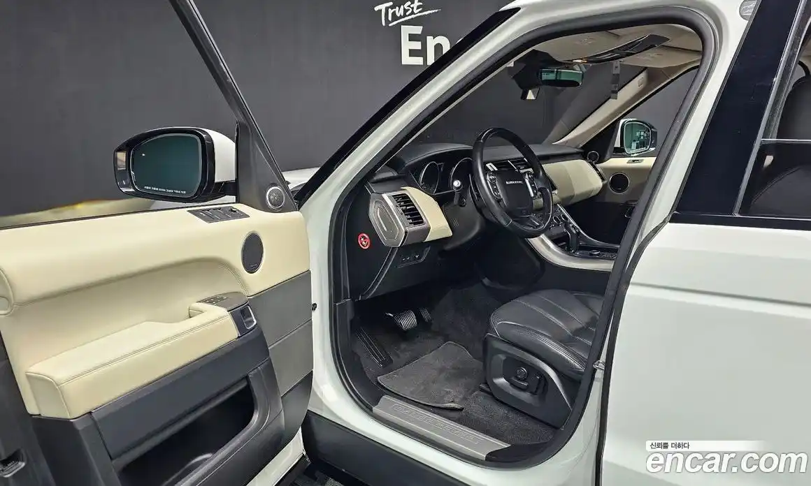 Land Rover Range-Rover Sport 2017 3.0 Автомат в Москве № 213602, фото 14