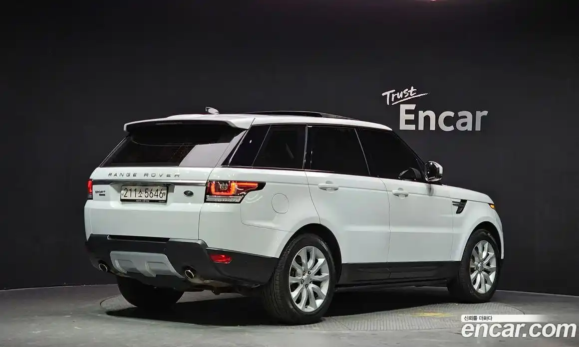 Land Rover Range-Rover Sport 2017 3.0 Автомат в Москве № 213602, фото 17