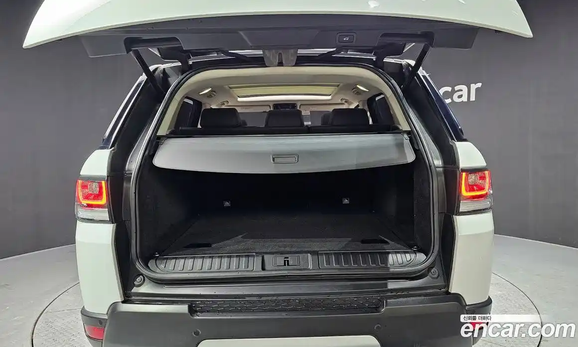 Land Rover Range-Rover Sport 2017 3.0 Автомат в Москве № 213602, фото 6