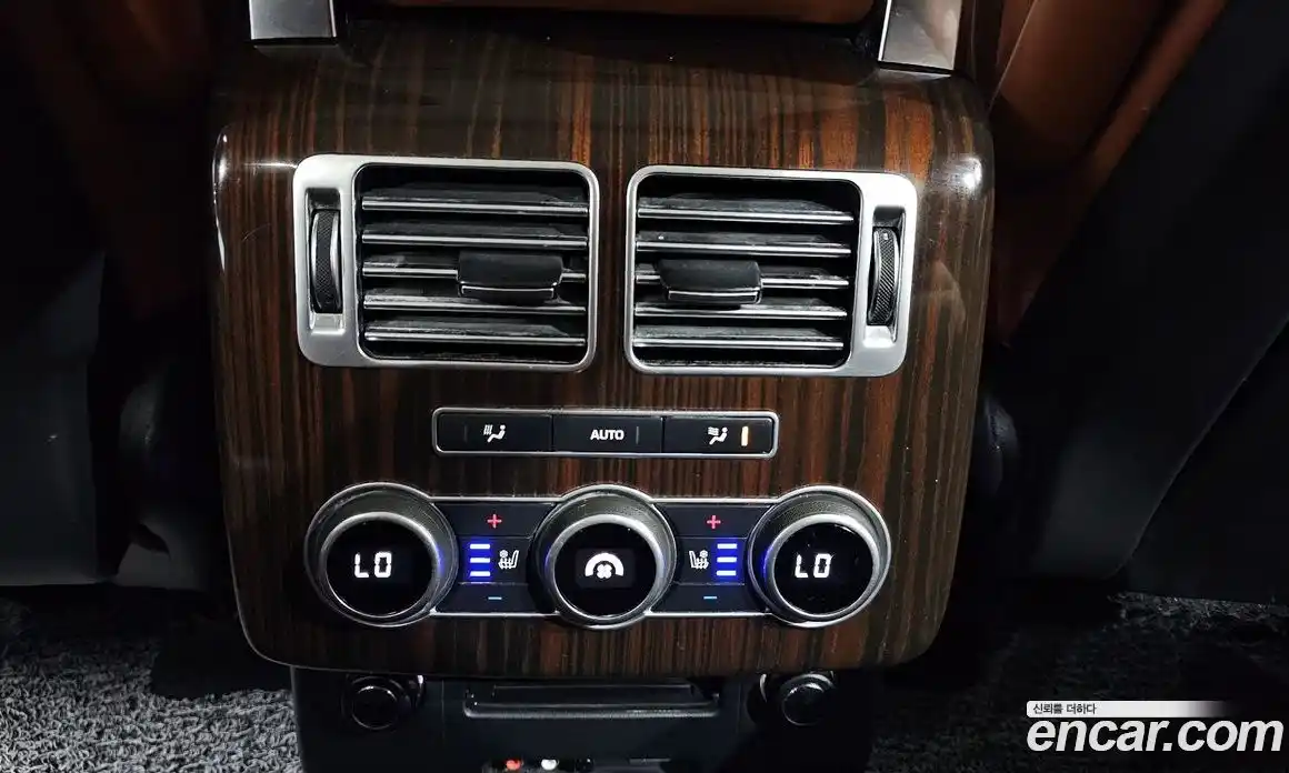 Land Rover Range-Rover 2016 5.0 Автомат в Москве № 213841, фото 17