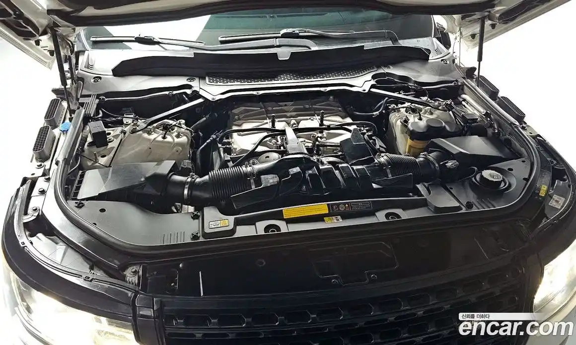 Land Rover Range-Rover 2016 5.0 Автомат в Москве № 213841, фото 6