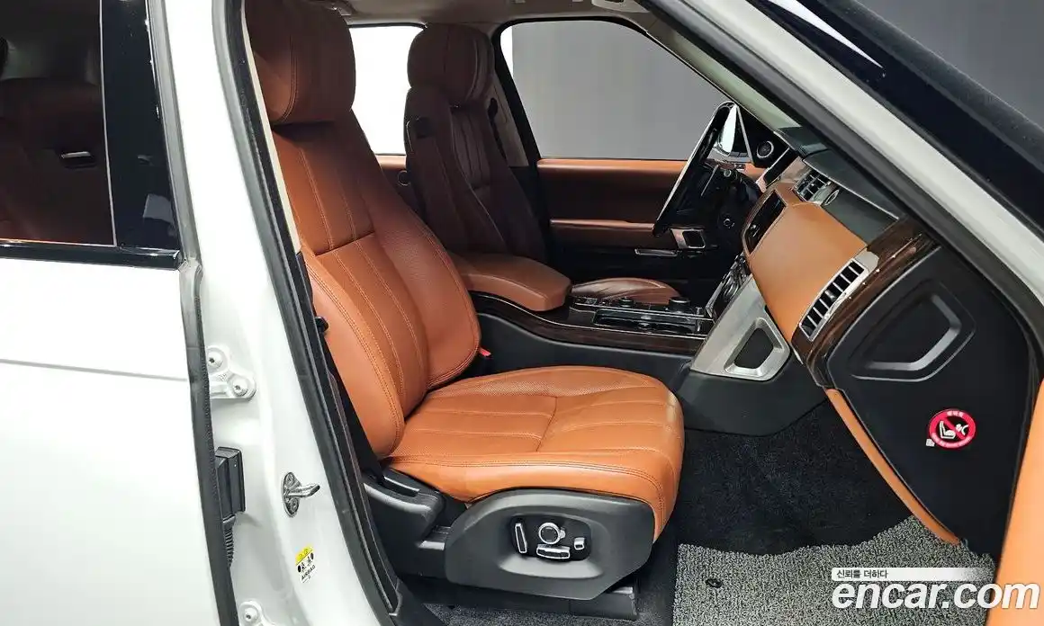 Land Rover Range-Rover 2016 5.0 Автомат в Москве № 213841, фото 10