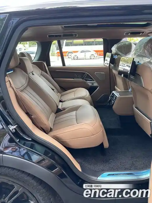 Land Rover Range-Rover 2025 4.4 Автомат в Москве № 213870, фото 7