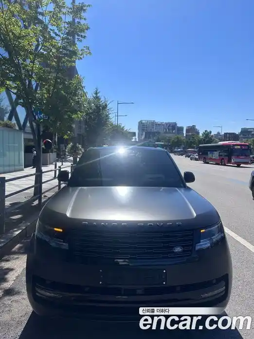 Land Rover Range-Rover 2025 4.4 Автомат в Москве № 213870, фото 10