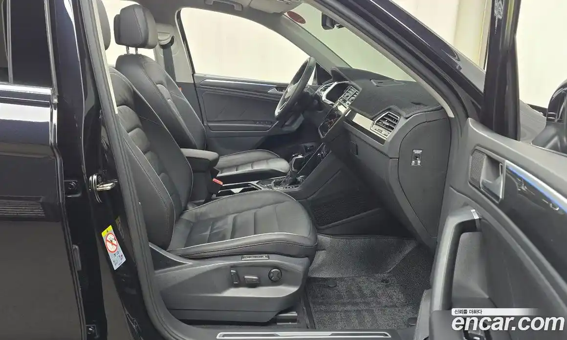 Volkswagen Tiguan 2022 2.0 Автомат в Москве № 214983, фото 18