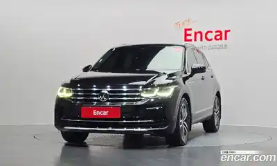 Volkswagen Tiguan 2022 2.0 Автомат в Москве № 214983, миниатюра 4
