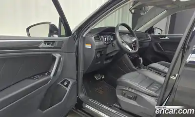 Volkswagen Tiguan 2022 2.0 Автомат в Москве № 214983, миниатюра 5