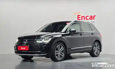 Volkswagen Tiguan 2022 2.0 Автомат в Москве № 214983, миниатюра 8