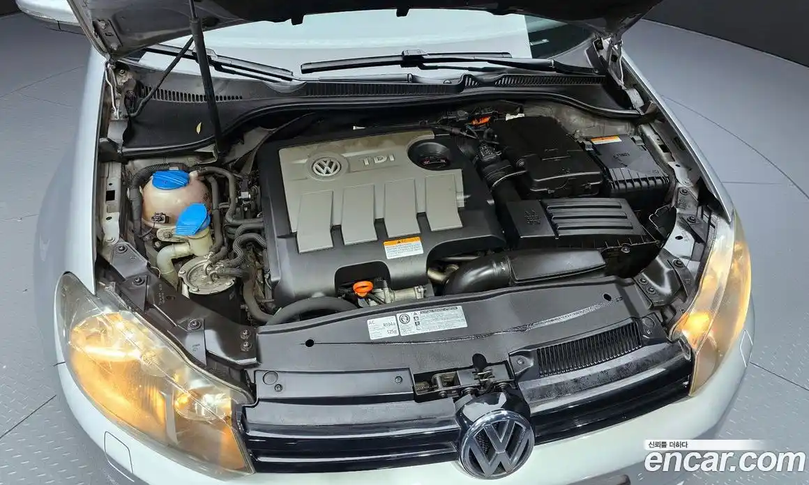 Volkswagen Golf 2013 1.6 Автомат в Москве № 215287, фото 2