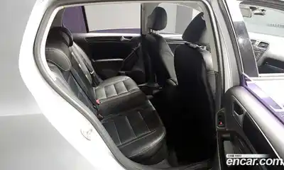 Volkswagen Golf 2013 1.6 Автомат в Москве № 215287, миниатюра 4