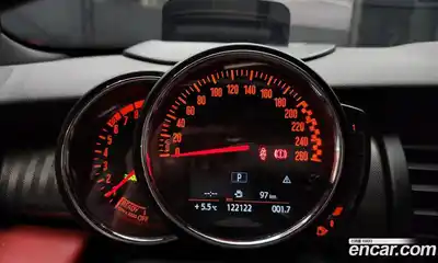 Mini Cooper 2019 2.0 Автомат в Москве № 220158, миниатюра 12