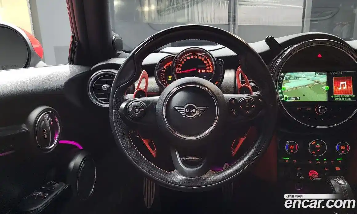 Mini Cooper 2019 2.0 Автомат в Москве № 220158, фото 15