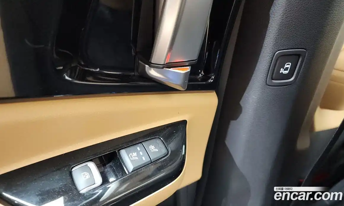 Kia Canival 2023 3.5 Автомат в Москве № 22801, фото 17