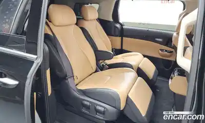 Kia Canival 2023 3.5 Автомат в Москве № 22801, миниатюра 5