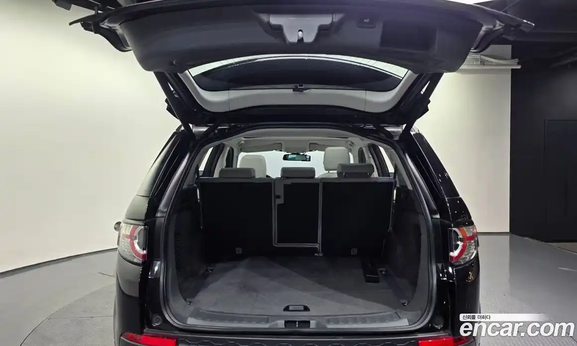 Land Rover Discovery Sport 2018 2.0 Автомат в Москве № 228293, фото 11