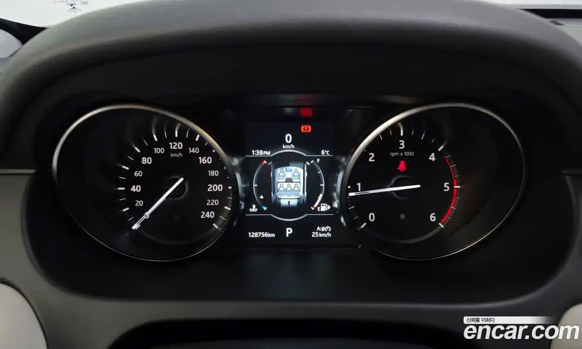 Land Rover Discovery Sport 2018 2.0 Автомат в Москве № 228293, фото 6