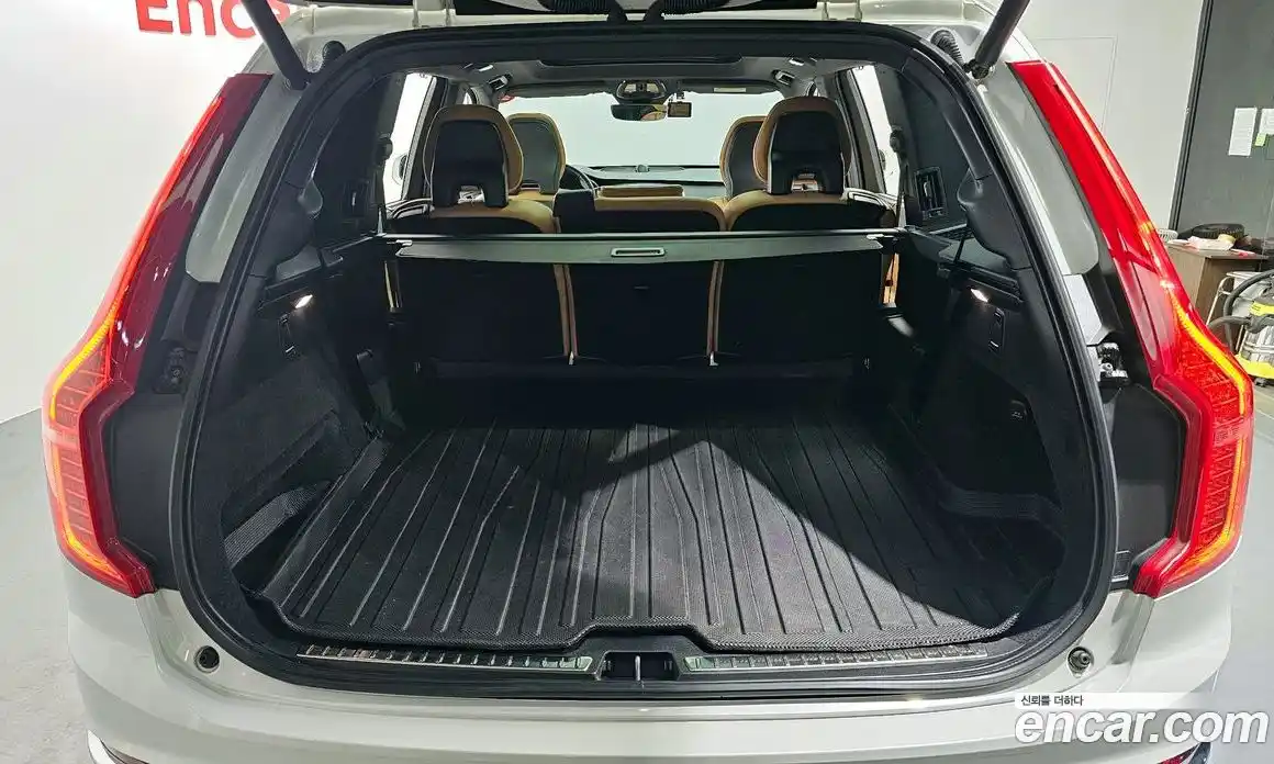 Volvo XC90 2023 2.0 Автомат в Москве № 230563, фото 6