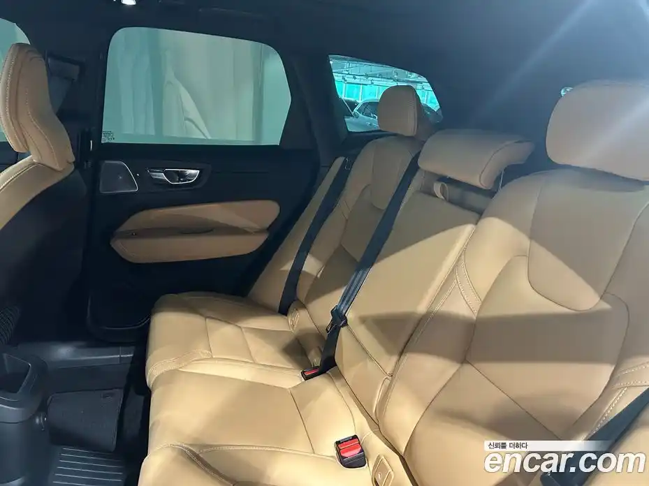 Volvo XC60 2025 2.0 Автомат в Москве № 230692, фото 11