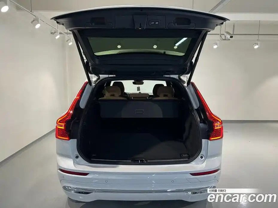 Volvo XC60 2025 2.0 Автомат в Москве № 230692, фото 12