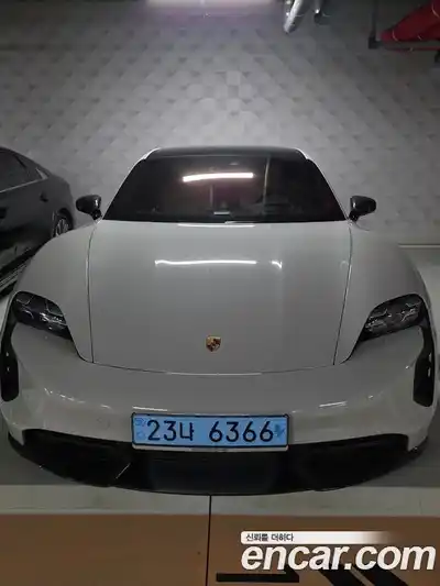 Porsche Taycan, 2023