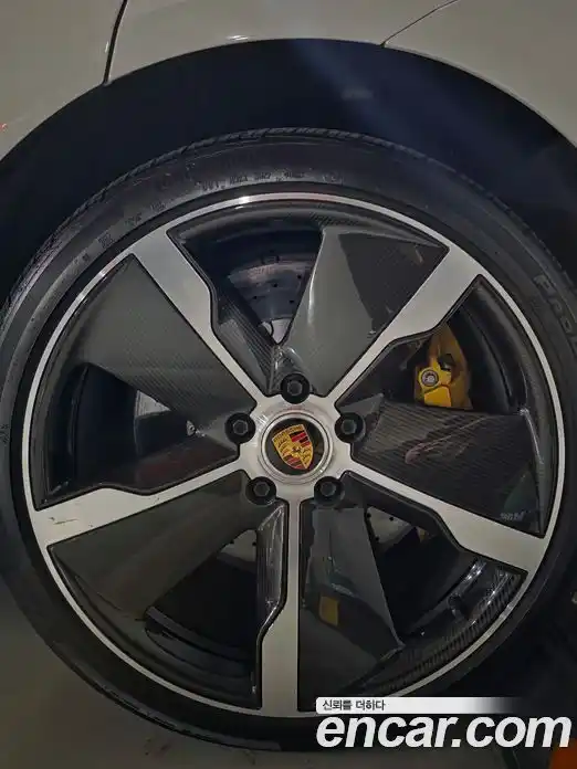 Porsche Taycan 2023 0.1 Автомат в Москве № 230944, фото 5