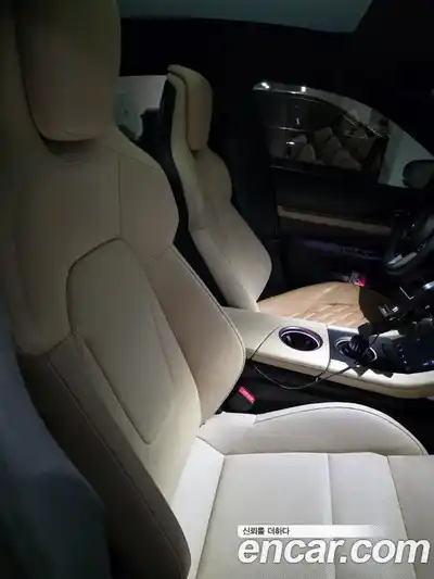 Porsche Taycan 2023 0.1 Автомат в Москве № 230944, миниатюра 7