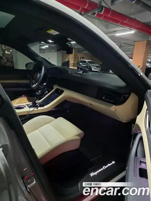 Porsche Taycan 2023 0.1 Автомат в Москве № 230944, фото 8