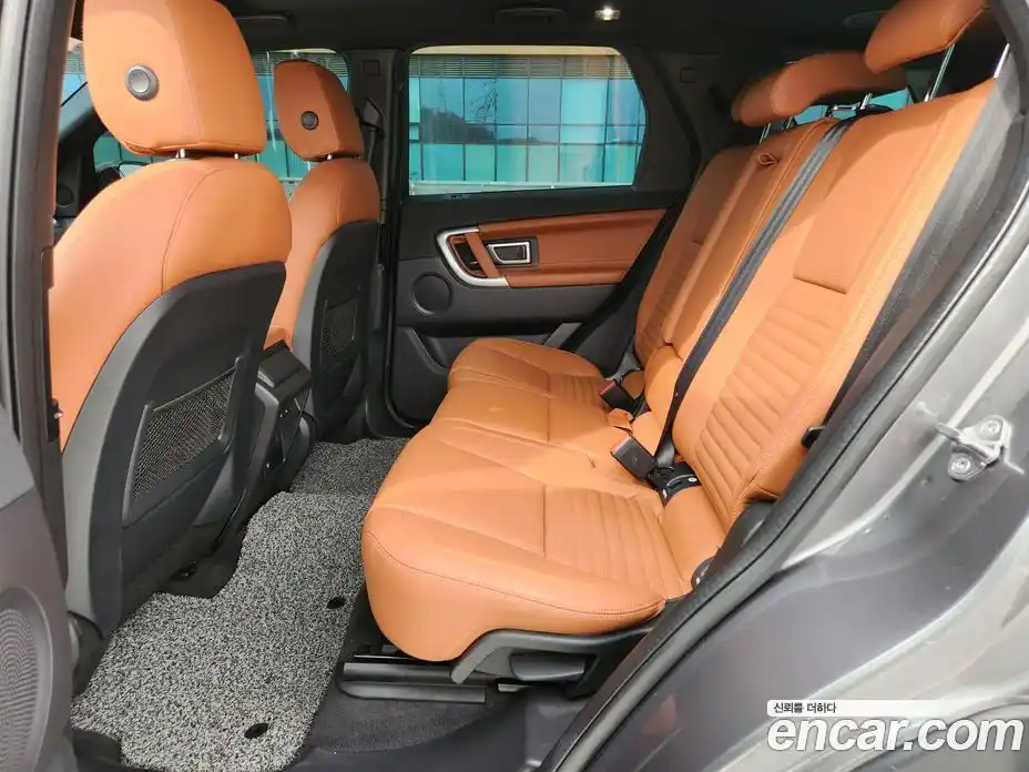 Land Rover Discovery Sport 2017 2.0 Автомат в Москве № 231190, фото 13