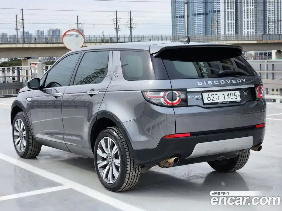 Land Rover Discovery Sport 2017 2.0 Автомат в Москве № 231190, фото 3