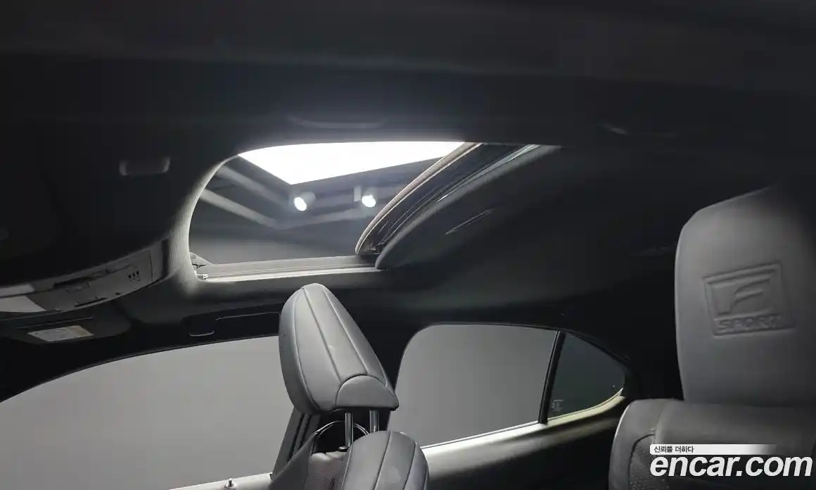 Lexus UX 2020 2.0 Автомат в Москве № 232021, фото 19