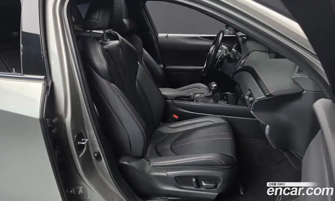 Lexus UX 2020 2.0 Автомат в Москве № 232021, фото 20