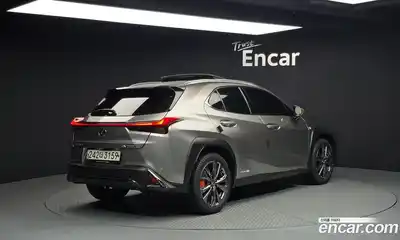 Lexus UX 2020 2.0 Автомат в Москве № 232021, миниатюра 3