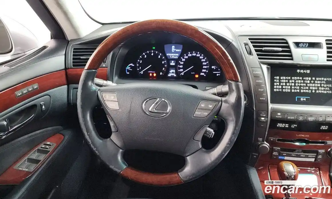 Lexus LS 2009 5.0 Автомат в Москве № 232044, фото 16