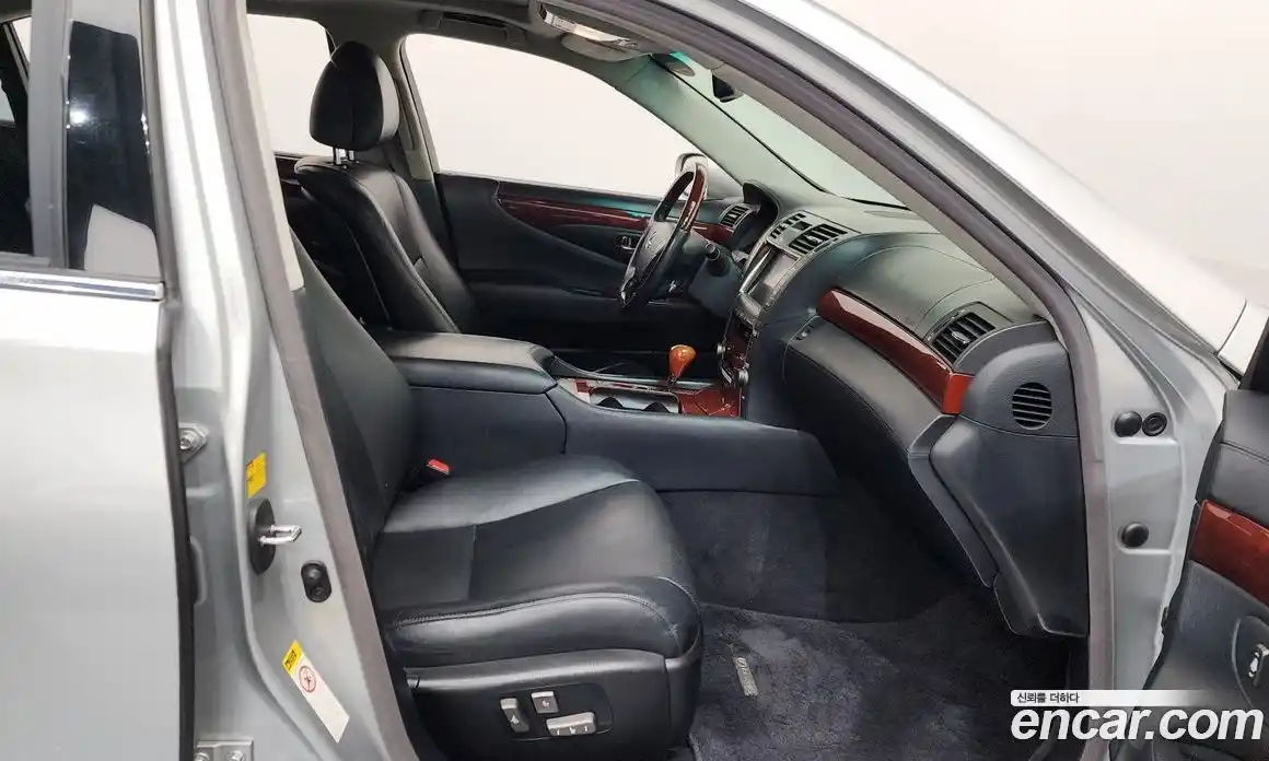 Lexus LS 2009 5.0 Автомат в Москве № 232044, фото 19
