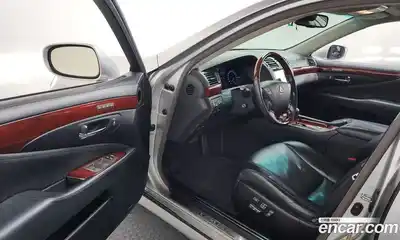Lexus LS 2009 5.0 Автомат в Москве № 232044, миниатюра 5