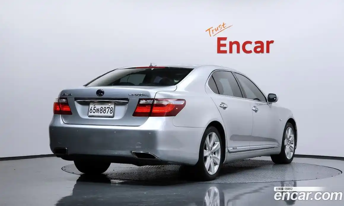 Lexus LS 2009 5.0 Автомат в Москве № 232044, фото 9