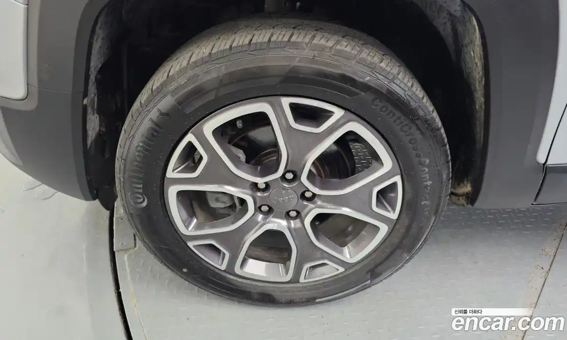 Jeep Renegade 2015 2.0 Автомат в Москве № 232411, фото 5