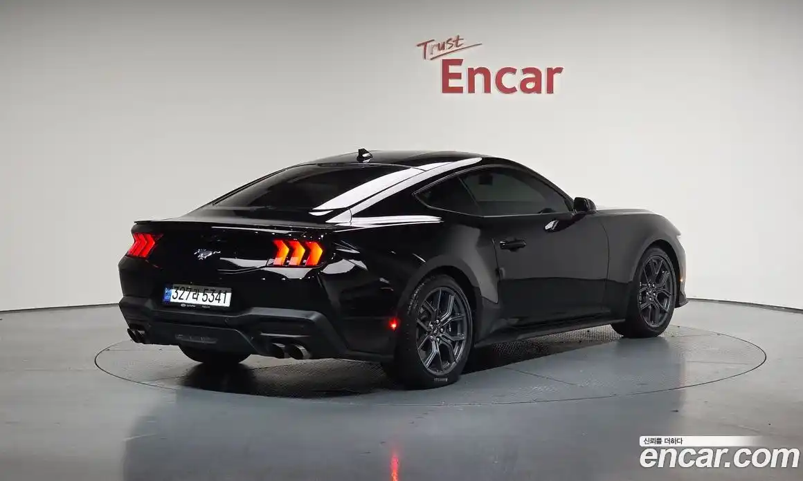 Ford Mustang 2024 2.3 Автомат в Москве № 233063, фото 1