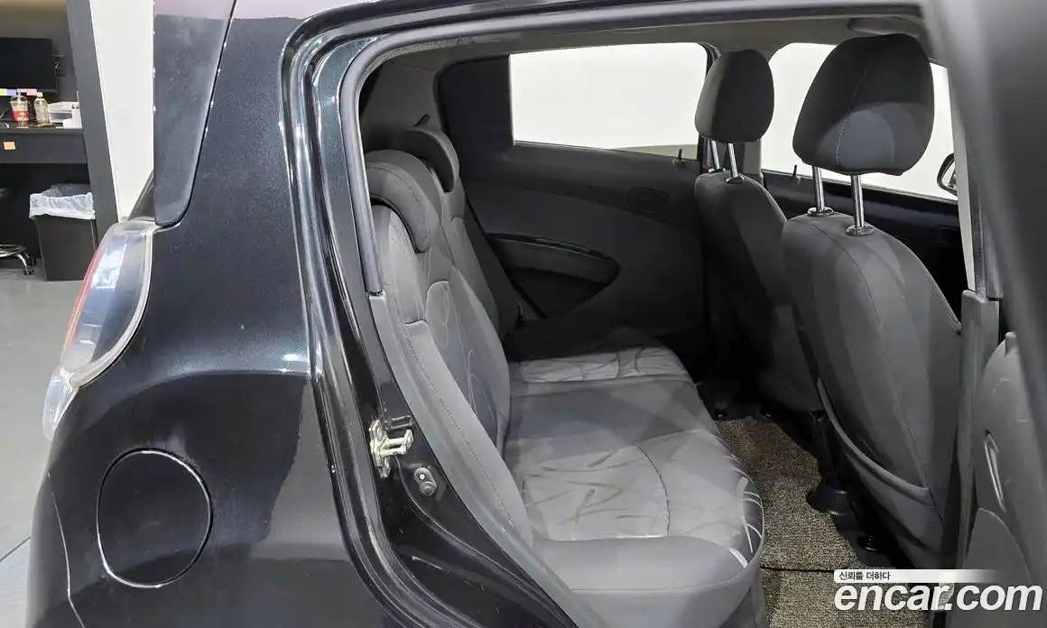 Chevrolet Spark 2012 1.0 Механическая в Москве № 25214, фото 3