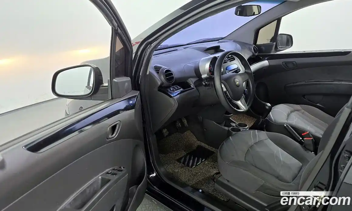 Chevrolet Spark 2012 1.0 Механическая в Москве № 25214, фото 6